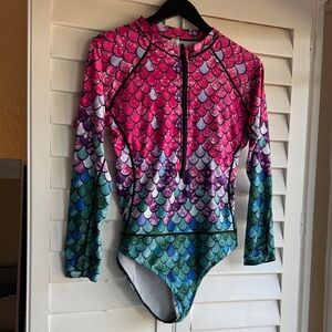 Colorful Mermaid Scale Long Sleeve Swimsuit